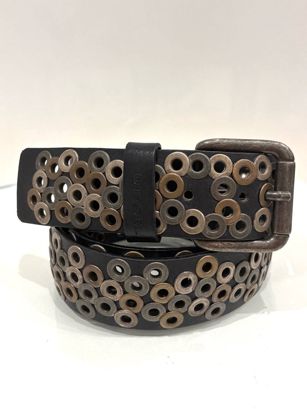 $180 Vintage Y2K Diesel Multi Grommet Black Leather Belt 100 / 40 Italy